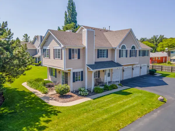 677 Silver Creek Drive, Woodstock, IL 60098