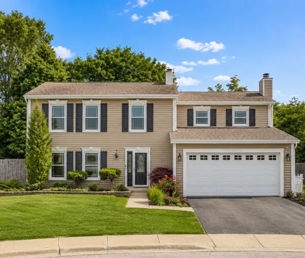 25W142 Windham Hill Court, Naperville, IL 60540