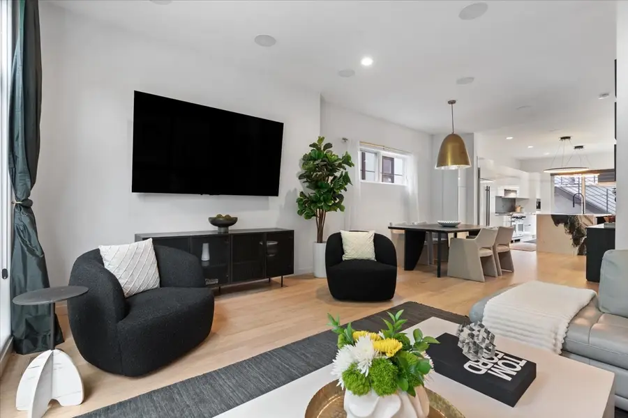 2109 W Race Avenue, Chicago, IL 60612 - #3