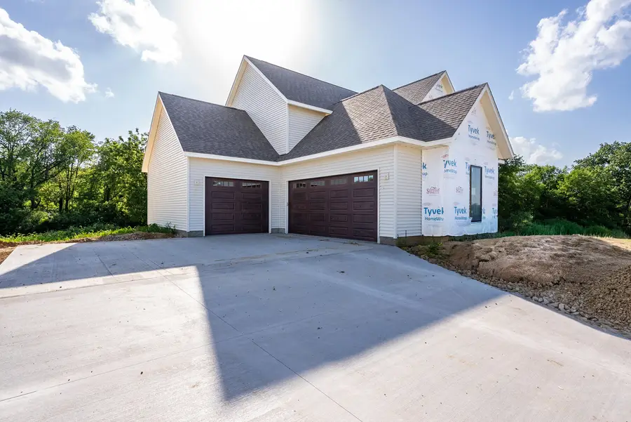 7081 Timber Ridge Lane, Bettendorf, IA 52722 - #2