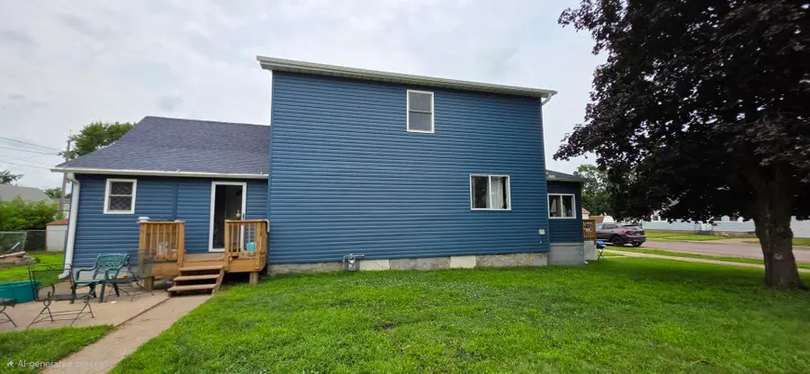 2398 Dunham Street, Clinton, IA 52732 - #2