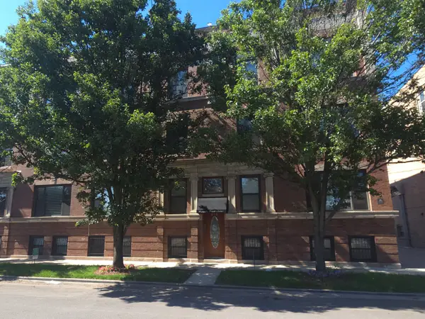 212 E 44th Street #3, Chicago, IL 60653