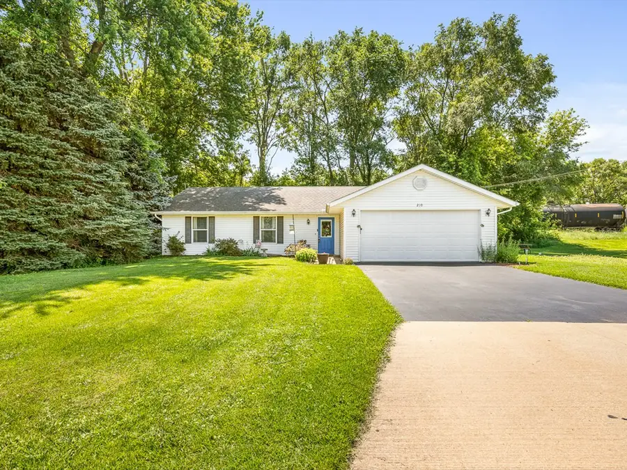 210 W Pacific Street, Davis Junction, IL 61020 - #2