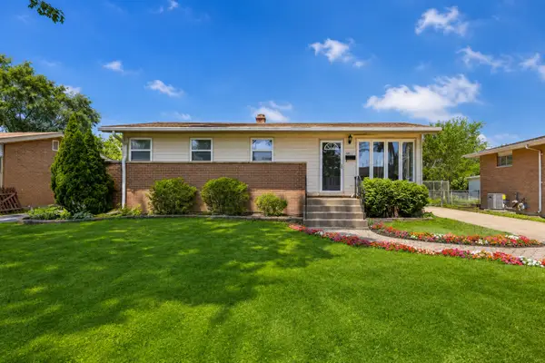 322 E Alden Drive, Addison, IL 60101