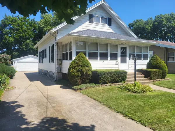 1415 W 1st Street, Dixon, IL 61021