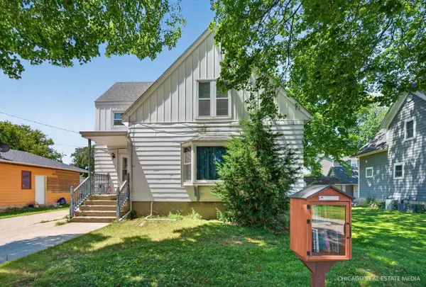 921 Wheeler Street, Woodstock, IL 60098