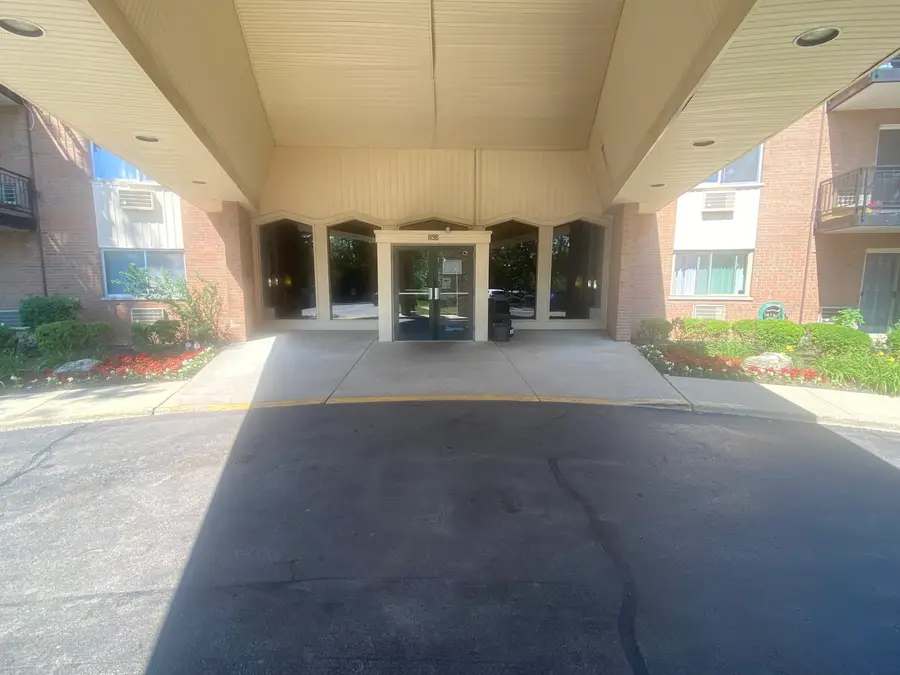 1198 Royal Glen Drive #315, Glen Ellyn, IL 60137 - #2