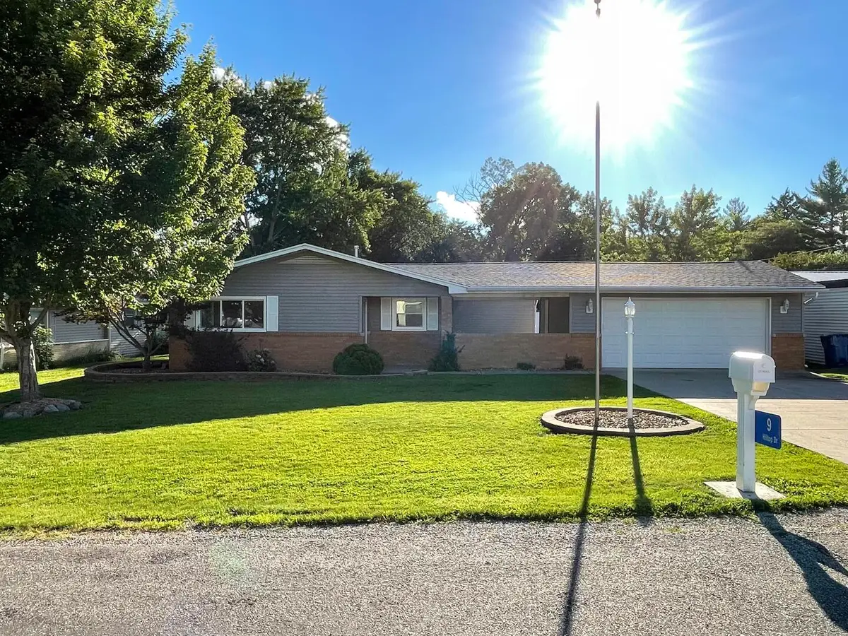 9 Hilltop Drive, Streator, IL 61364 - #1