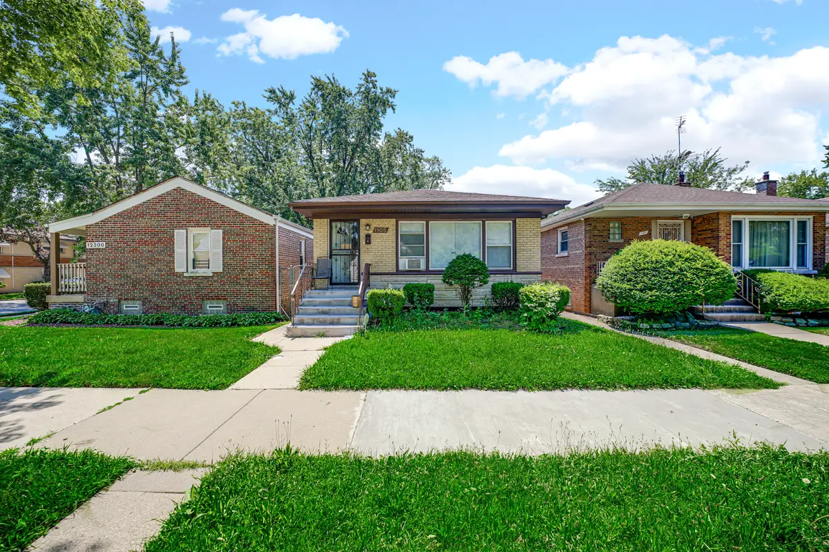 1105 W 123rd Street, Calumet Park, IL 60827 - #1