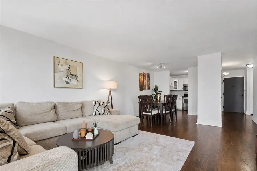 1030 N State Street #33J, Chicago, IL 60610 - #2
