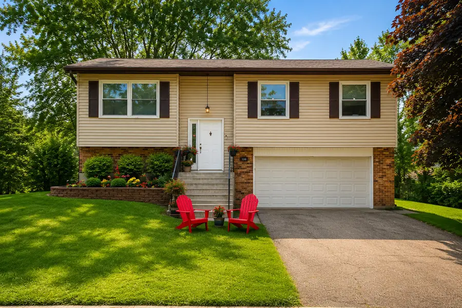 138 S Berteau Avenue, Bartlett, IL 60103 - #2