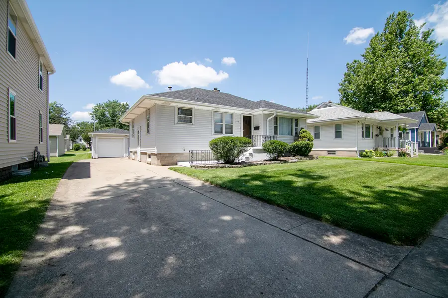 359 S Cleveland Avenue, Bradley, IL 60915 - #2