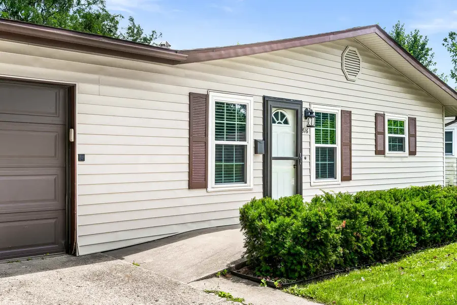 816 Mayflower Avenue, Bloomington, IL 61701 - #2