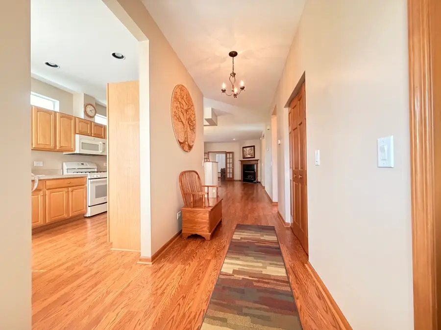 2 Suffolk Way, Grayslake, IL 60030 - #2