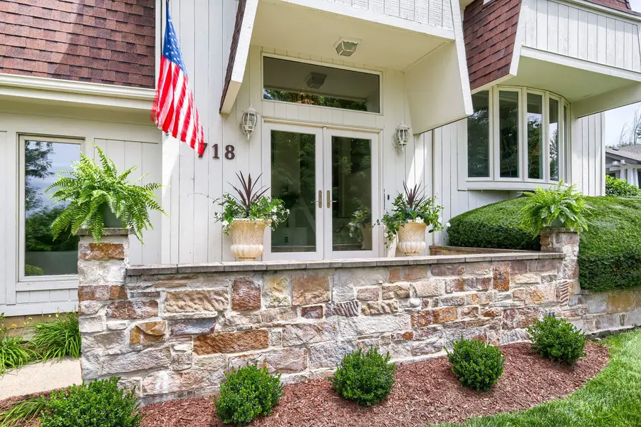 718 N 2nd Avenue, Saint Charles, IL 60174 - #3
