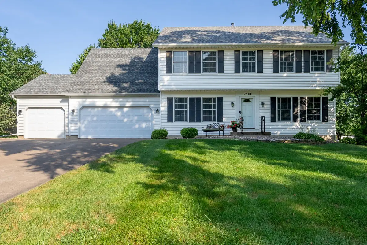 2510 Edgewild Drive, Davenport, IA 52807 - #1
