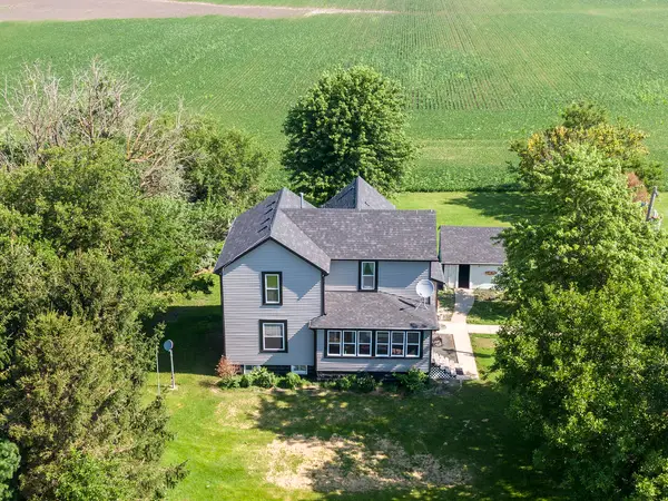 650 E 2200 North Road, Danforth, IL 60930