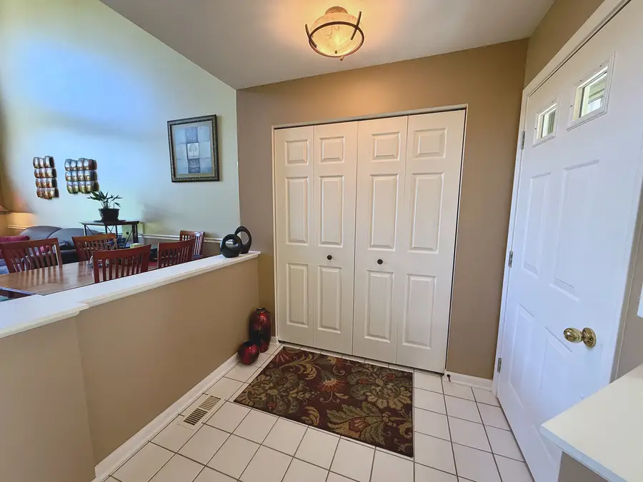 1150 Hawthorne Lane #1150, Elk Grove Village, IL 60007 - #3