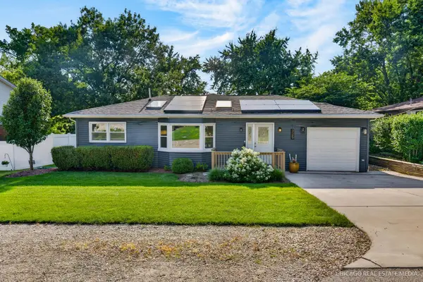 325 Council Trail, Lake In The Hills, IL 60156