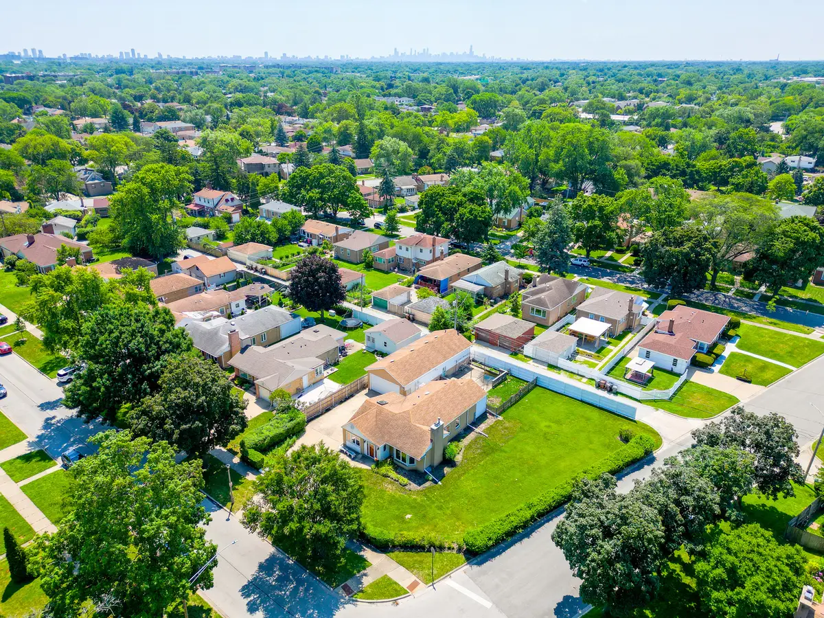 5261 Mulford Street, Skokie, IL 60077 - #1