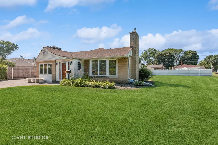 5261 Mulford Street, Skokie, IL 60077 - #3