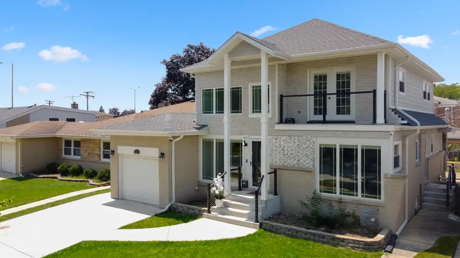 8820 N Elmore Street, Niles, IL 60714 - #3