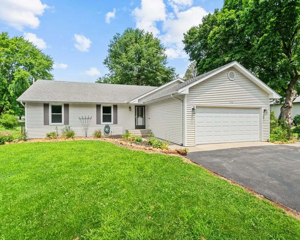 510 W Hitt Street, Mount Morris, IL 61054 - #1