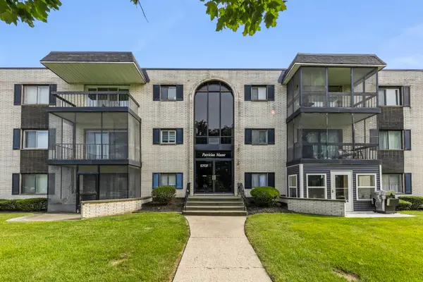 5707 129th Street #2D, Crestwood, IL 60418