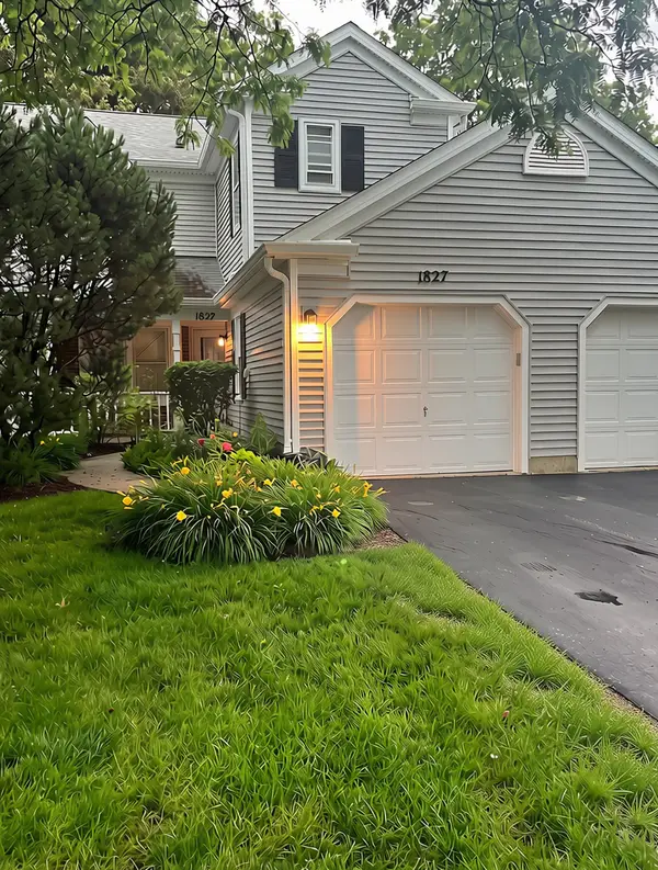 1827 Pebble Beach Circle, Elk Grove Village, IL 60007