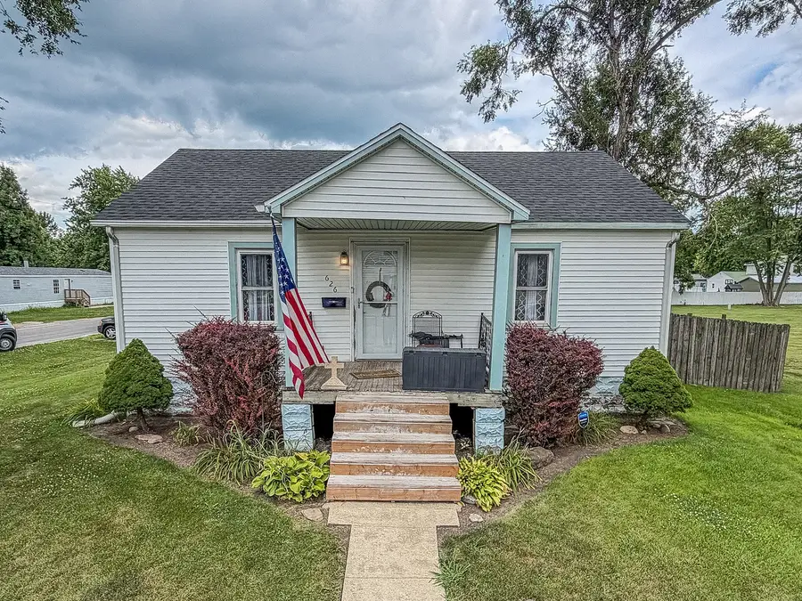 626 N Carico Street, Tuscola, IL 61953 - #2