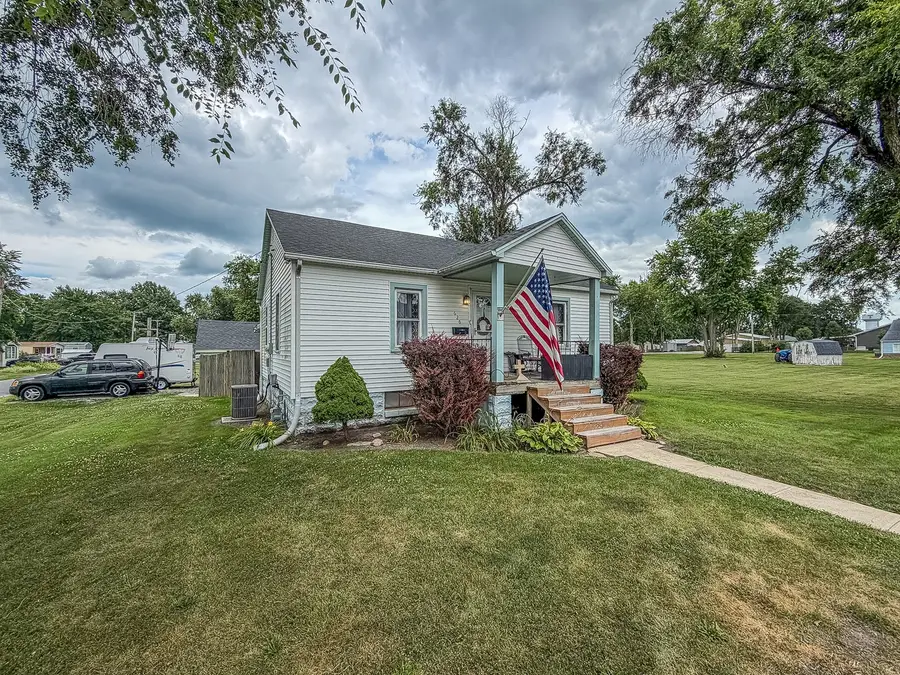 626 N Carico Street, Tuscola, IL 61953 - #3