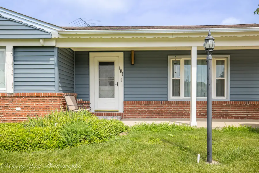 108 Shirley Avenue, Rochelle, IL 61068 - #3