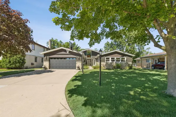 9424 Tripp Avenue, Skokie, IL 60076