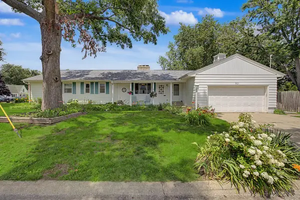 901 E Adams Street, Washington, IL 61571
