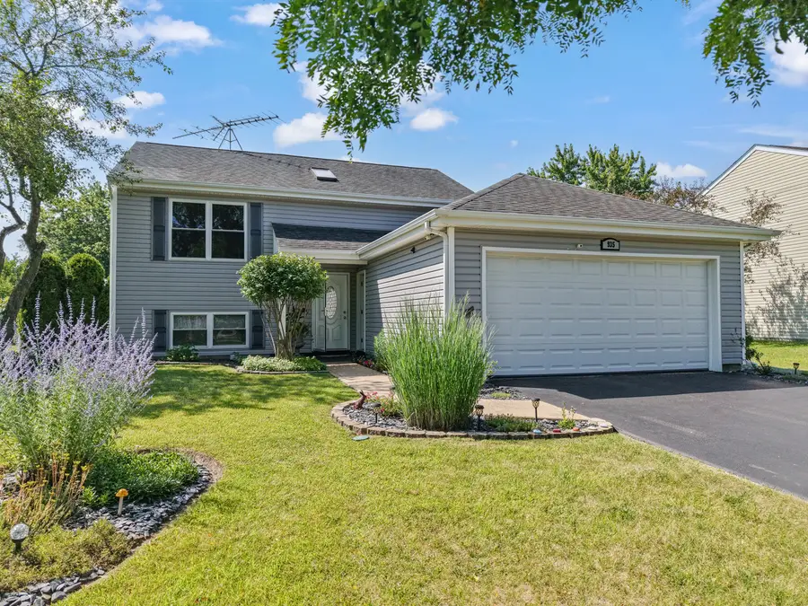 935 Revere Lane, Island Lake, IL 60042 - #2