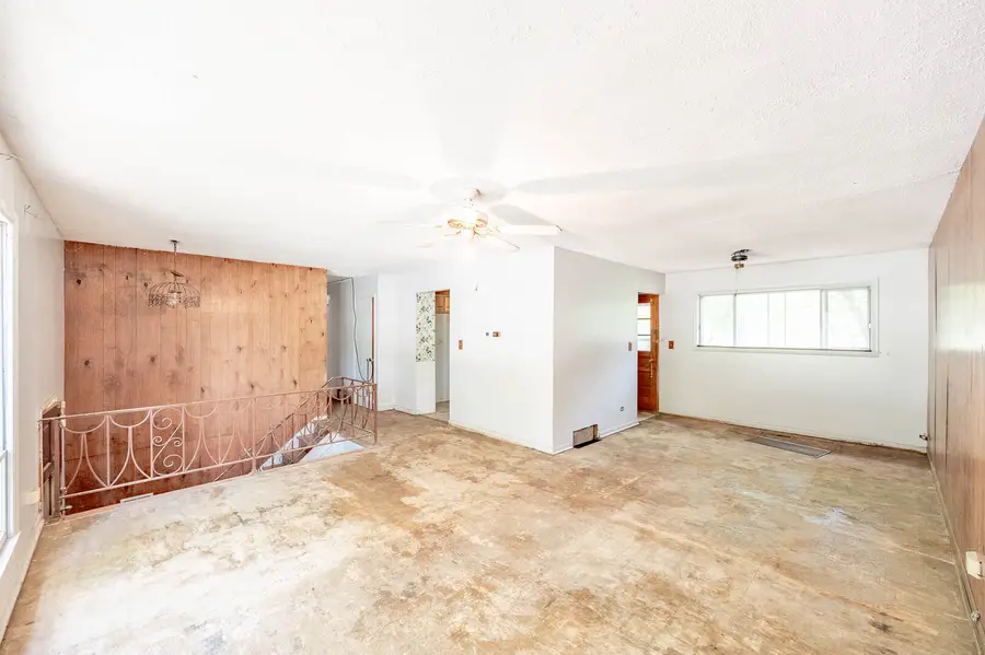 7207 Catalpa Avenue, Woodridge, IL 60517 - #3