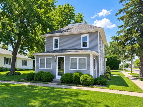 80 Snow Street, Chadwick, IL 61014