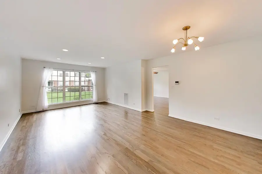 437 Grosse Pointe Circle #437, Vernon Hills, IL 60061 - #3