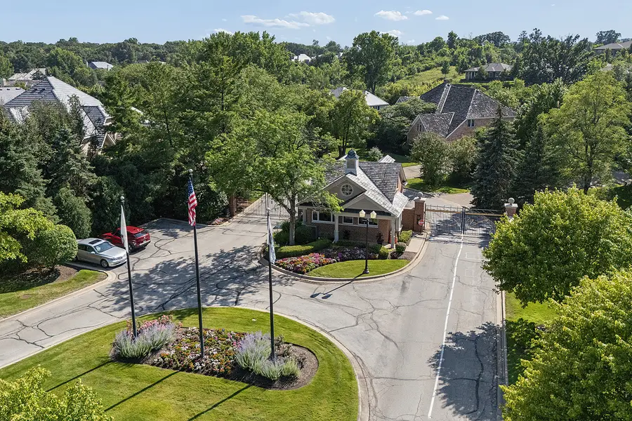 9620 Pacific Court, Burr Ridge, IL 60527 - #2