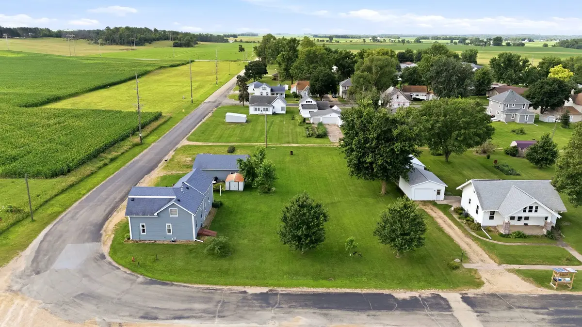 199 5th Street, Calamus, IA 52729 - #1