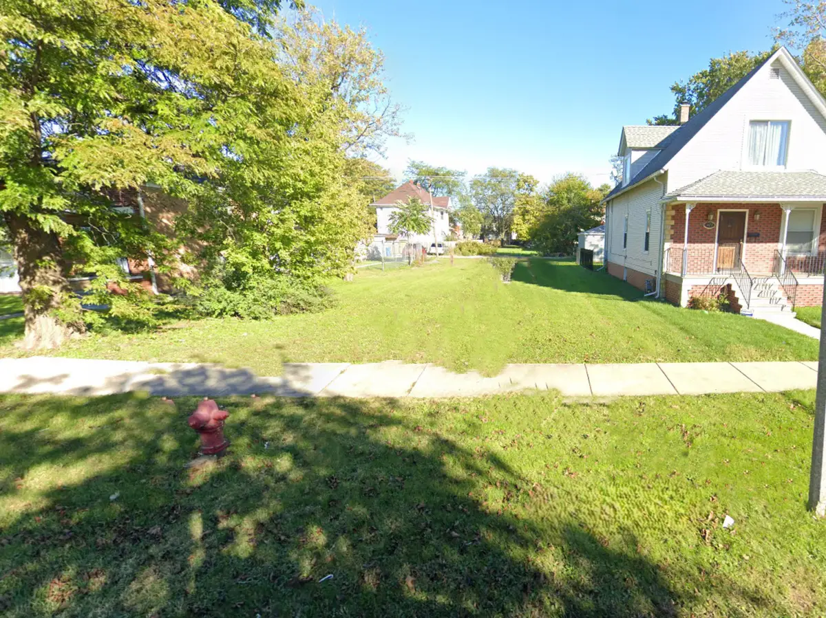 821 S 13th Avenue, Maywood, IL 60153 - #1