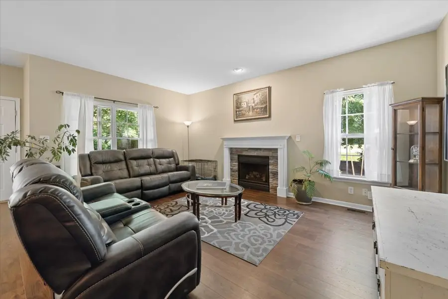 546 Clayton Circle #546, Sycamore, IL 60178 - #2
