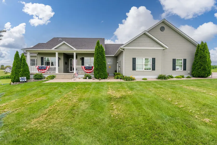 400 Randy Drive, Clinton, IA 52732 - #2