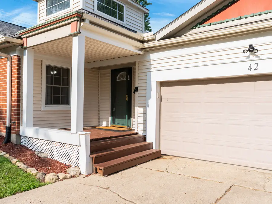 42 Circle Dr W, Montgomery, IL 60538 - #3