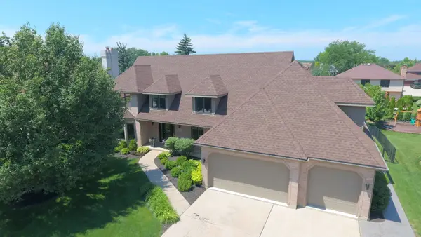 42 Founders Pointe North, Bloomingdale, IL 60108