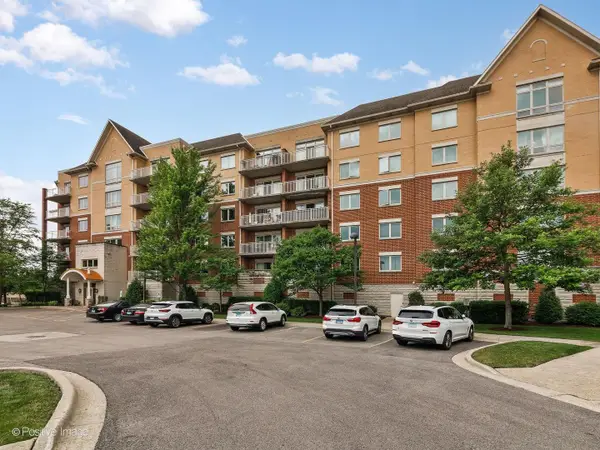 8300 Concord Drive #607, Morton Grove, IL 60053