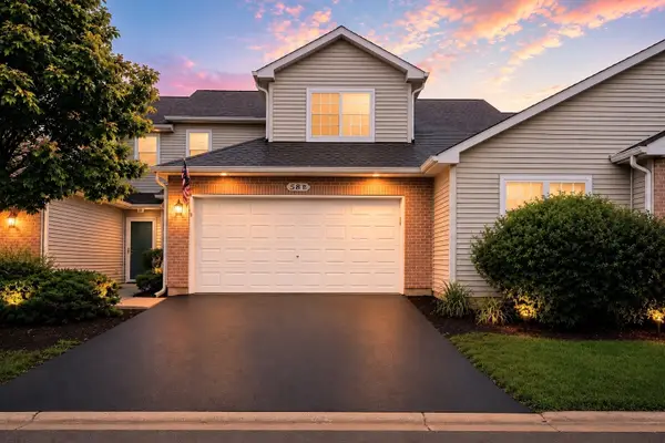 58 Rolling Oaks Road #B, Sugar Grove, IL 60554