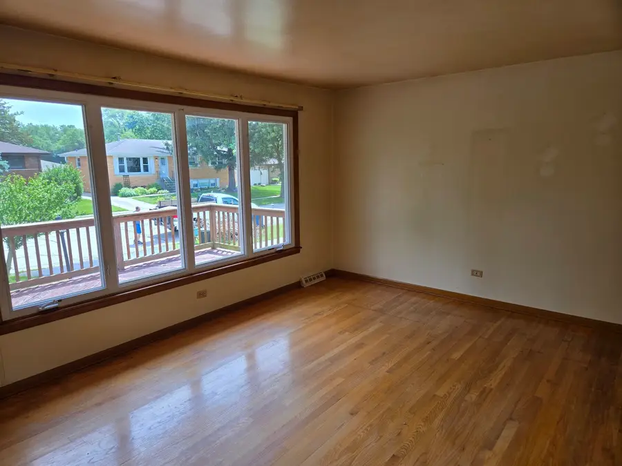 10648 Lori Lane, Palos Hills, IL 60465 - #3