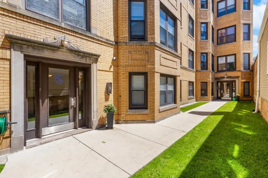 1655 N Fairfield Avenue #302, Chicago, IL 60647 - #3