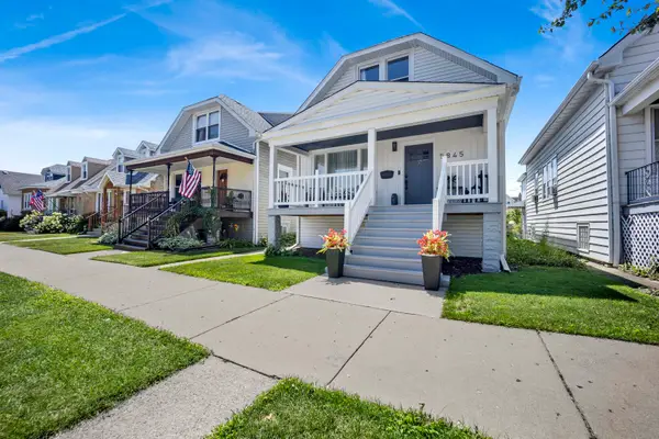 5845 W Cornelia Avenue, Chicago, IL 60634